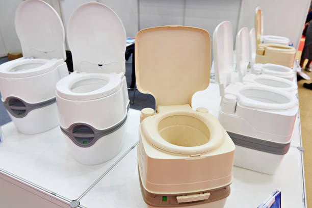 Best Deluxe Portable Toilet Rental  in Neenah, WI